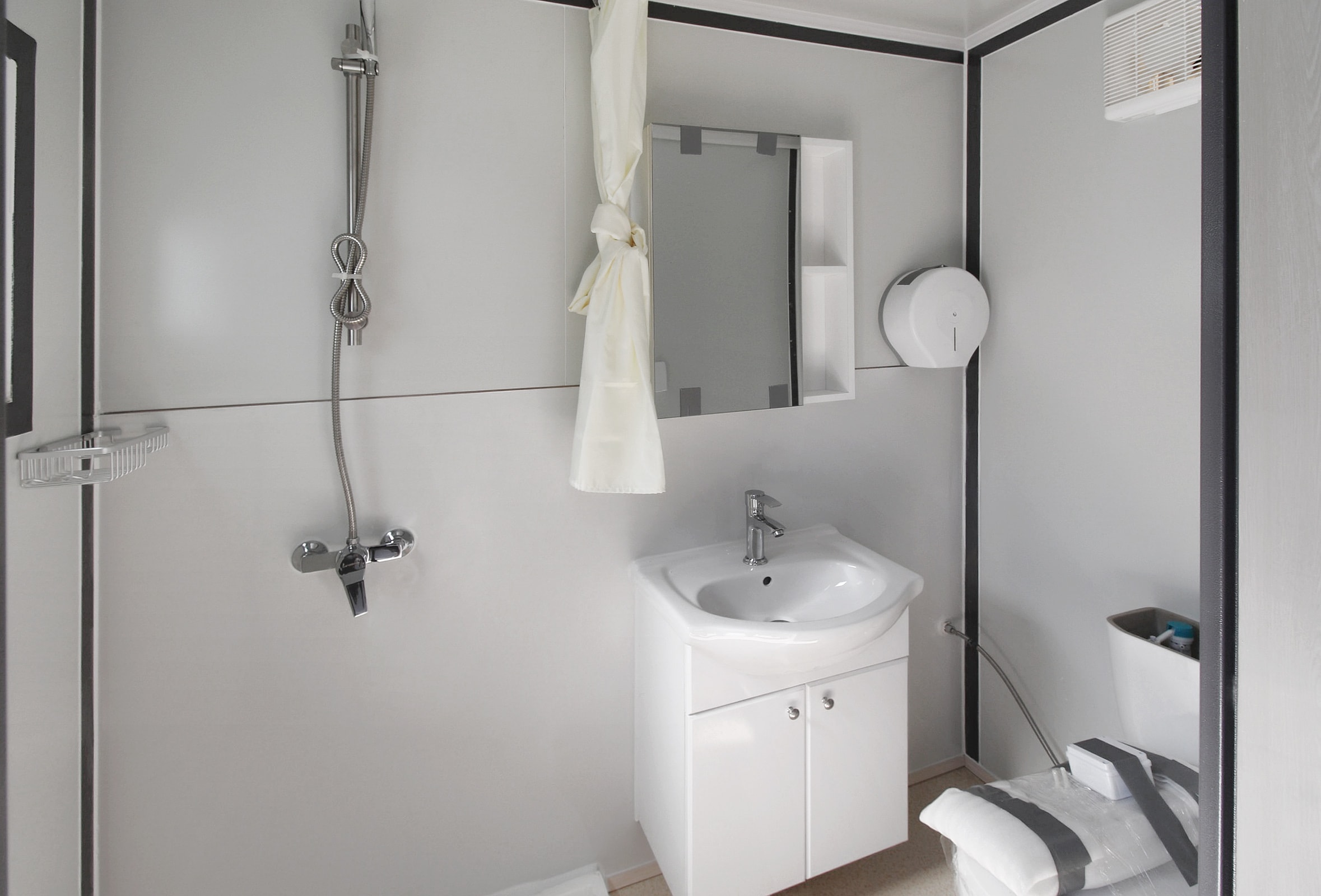 M&B | Modular Housing Pod - Container Systems Australia
