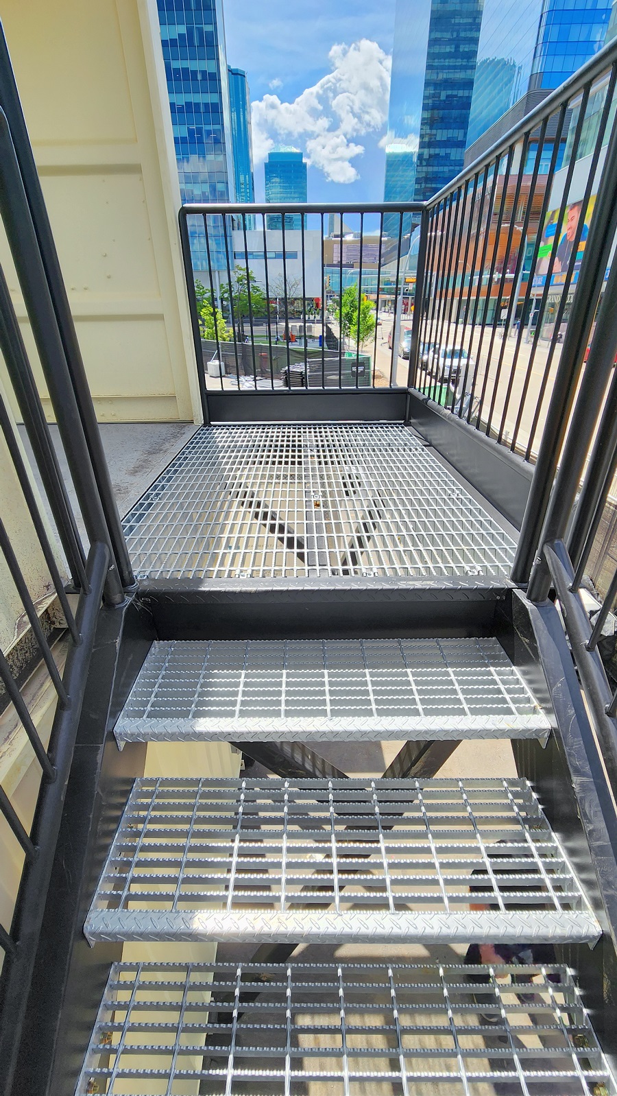 40’HC VIP Area with Patio for the Oilers - Container Systems Australia