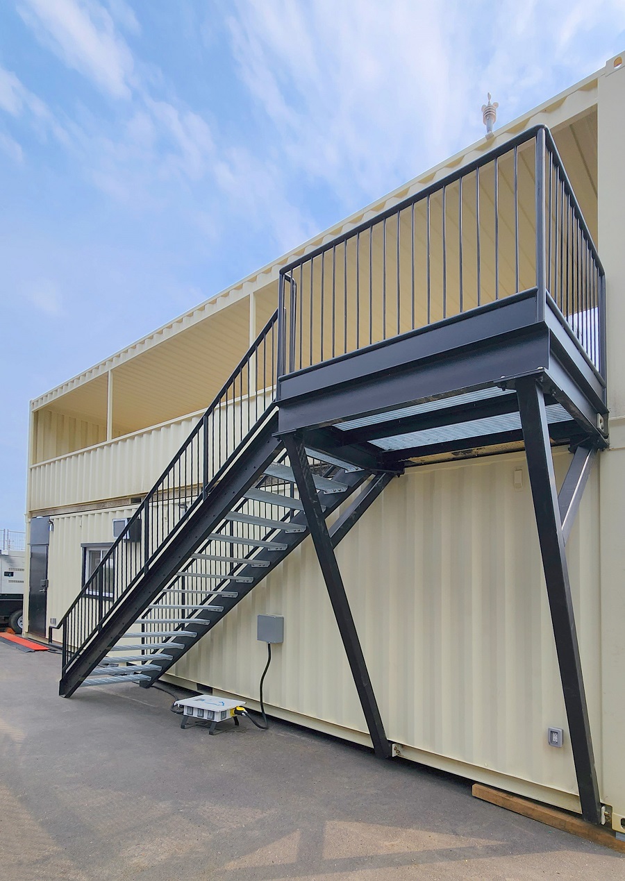 40’HC VIP Area with Patio for the Oilers - Container Systems Australia